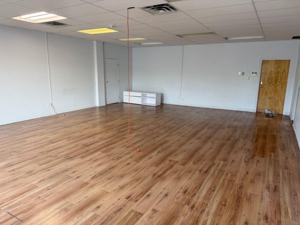 Office $577/month* in busy shopping center of Montreal