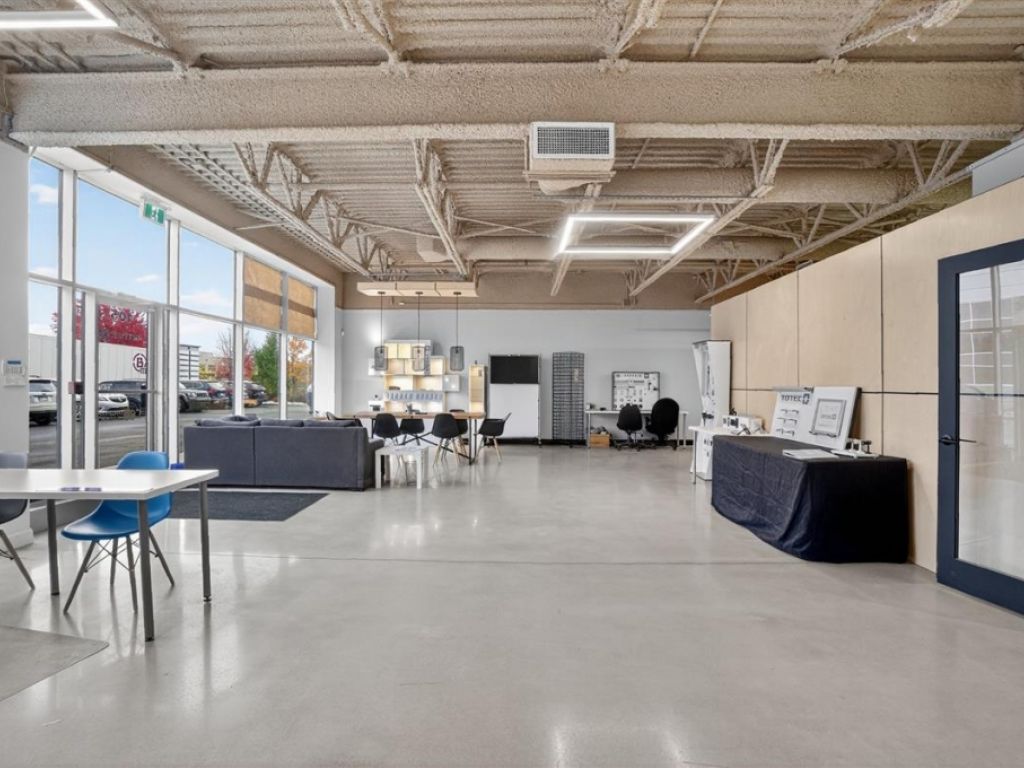 Industrial condo for sale � $350/sq.ft.