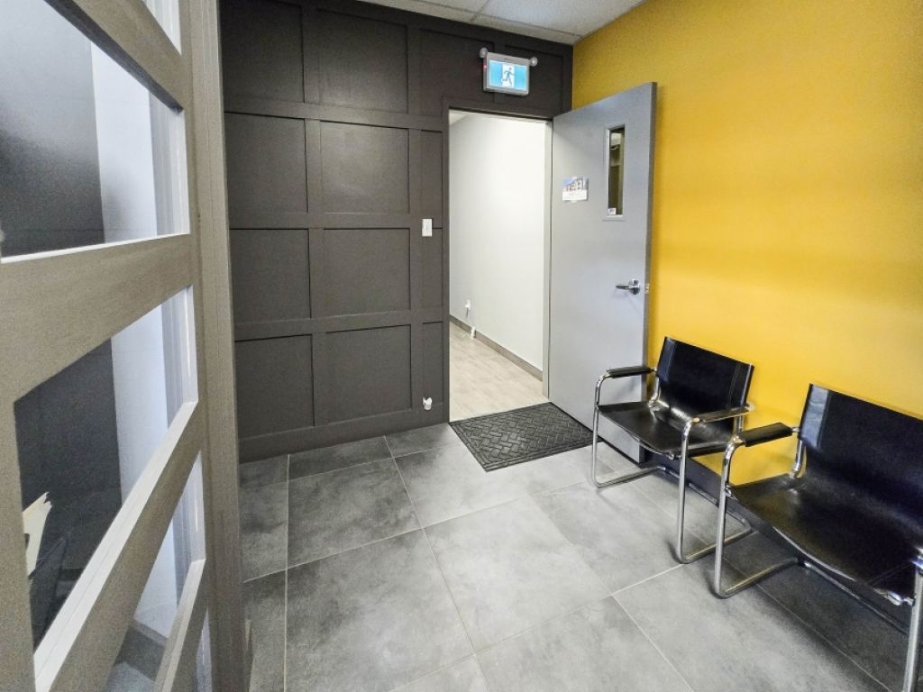 Office and Commercial Space � 1,000 to 16,000 sq. ft. in Chambly