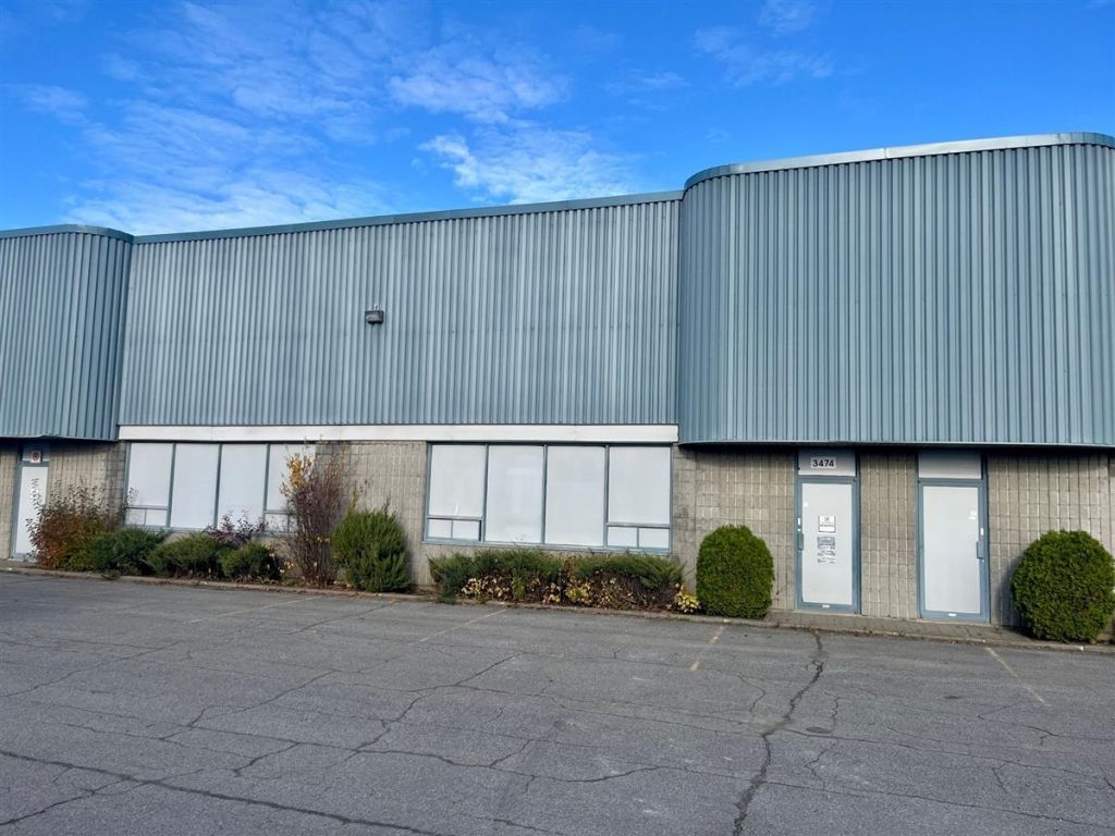 Industrial Space for Sublease � 3474 Av. Francis-Hughes, Laval (Chomedey)