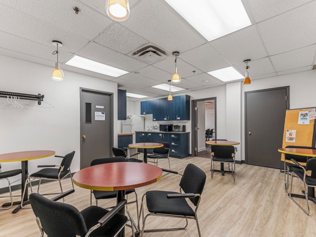 PLAZA LAVAL  SAINTE-FOY - BUREAU 1800pc