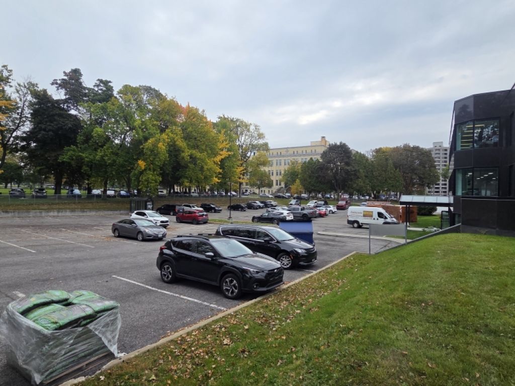 Bureau � louer � Local 105 � 801, Grande All�e Ouest, Montcalm