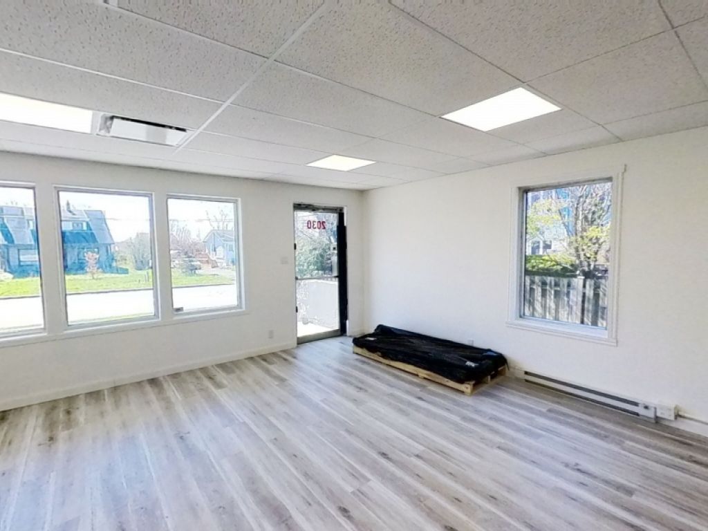 Local commercial � 2020 rue Saint-Jean-Baptiste