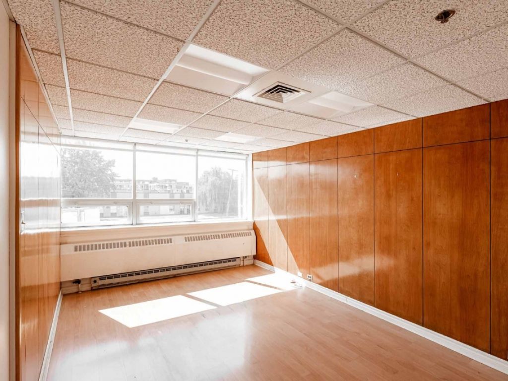 Industrial space for rent in Montreal 