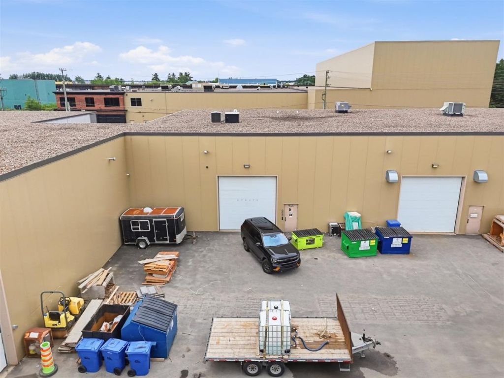 Condo industriel � vendre