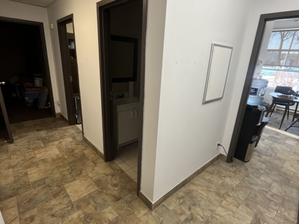Entrep�t de 5 000 pieds carr�s � louer � Sous-location � Boucherville