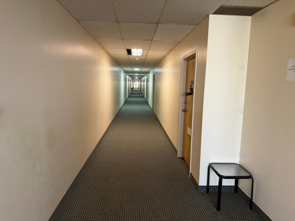 Large office space on 2nd floor 2,900 sqft Montreal Mercier