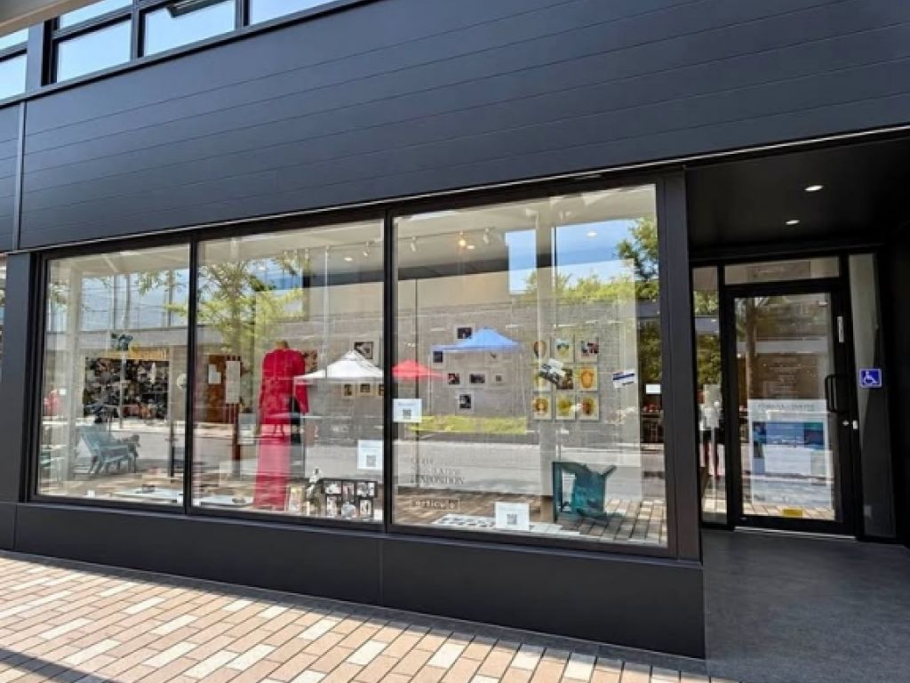 Commercial Space for Lease on Plaza St-Hubert � Prime Location