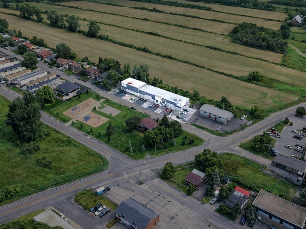 Industrial Building (Office and Warehouse) for Lease � St-Hubert