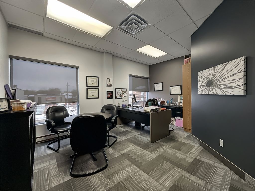 BUREAUX � LOUER - SUPER ACHALAND�