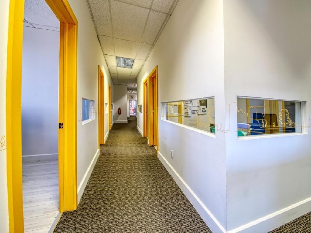 Bureau  louer- 365 rue St-Jean, Vieux-Longueuil, 4448 pi2