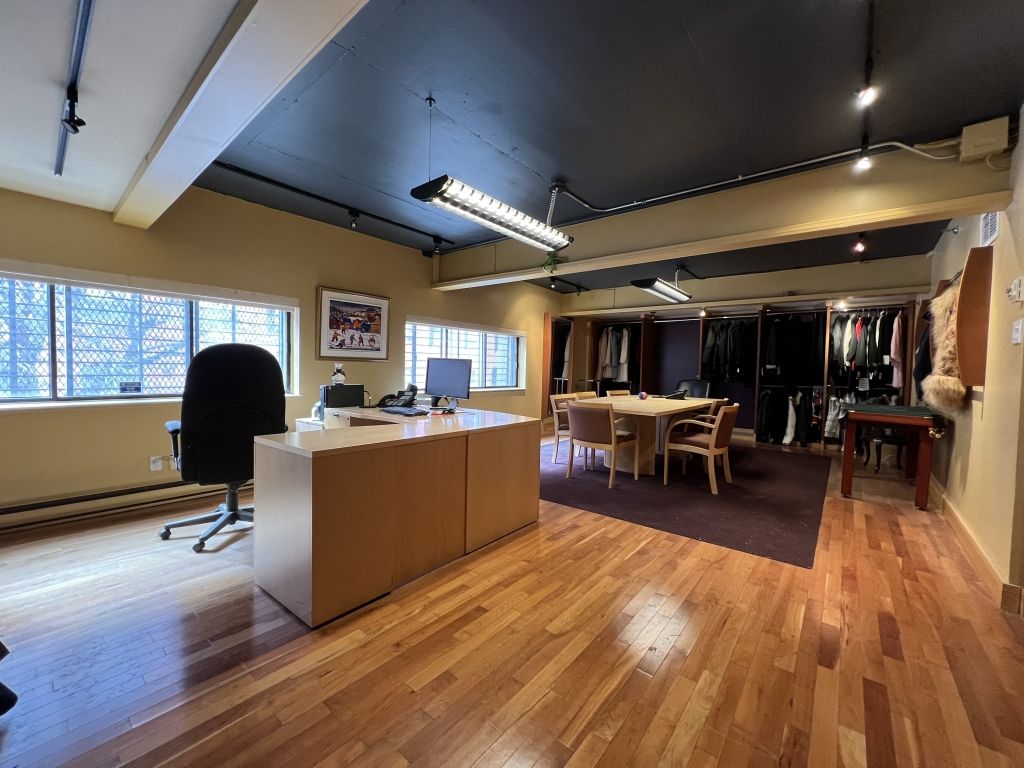 COMMERCIAL AND INDUSTRIAL BUILDING FOR SALE