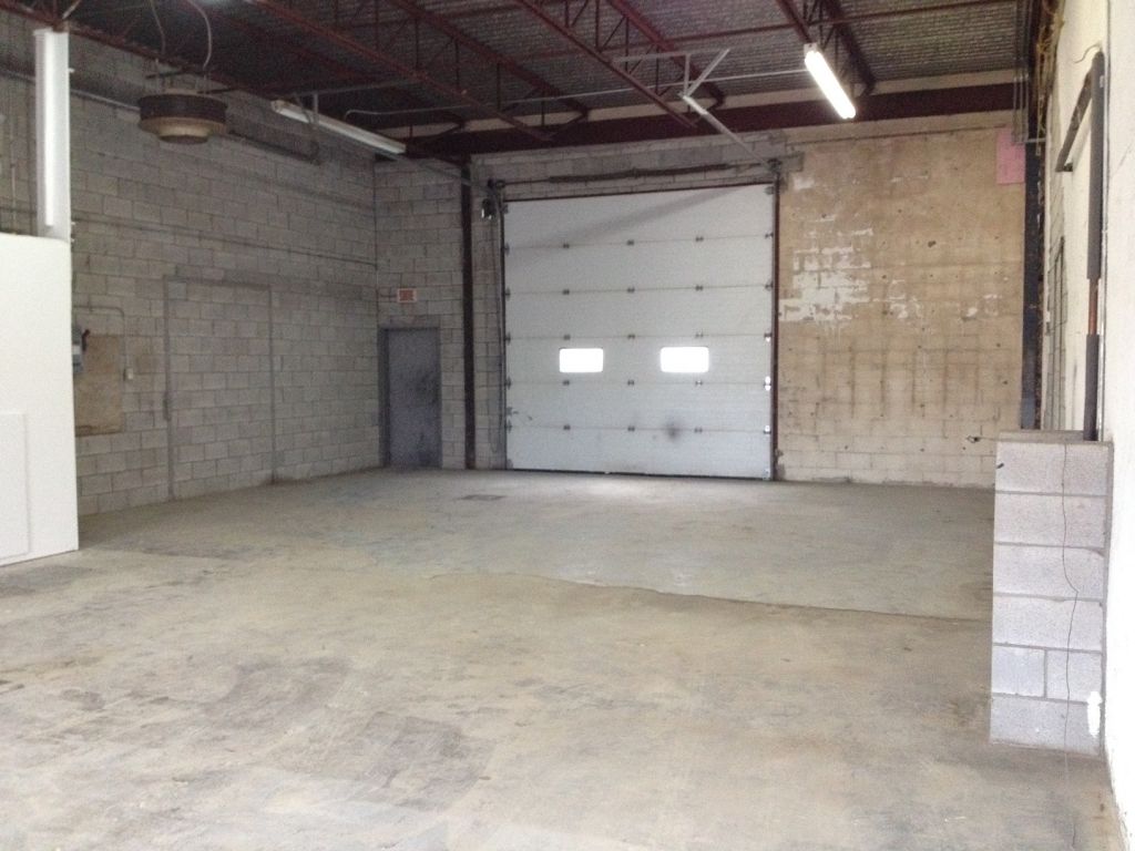 Superb  premises 1250sq.ft. - Industrial sector - South Shore