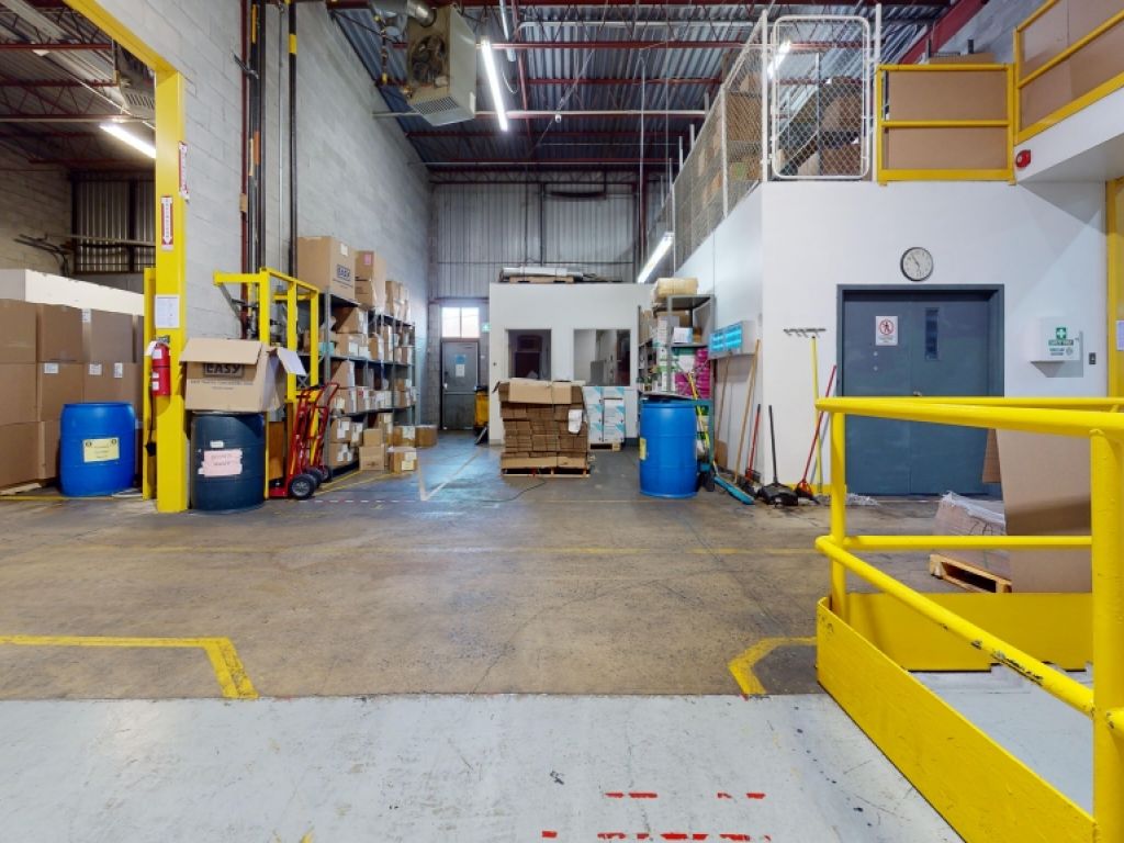  Industrial Space for Rent | Boisbriand | +50 000 FT�