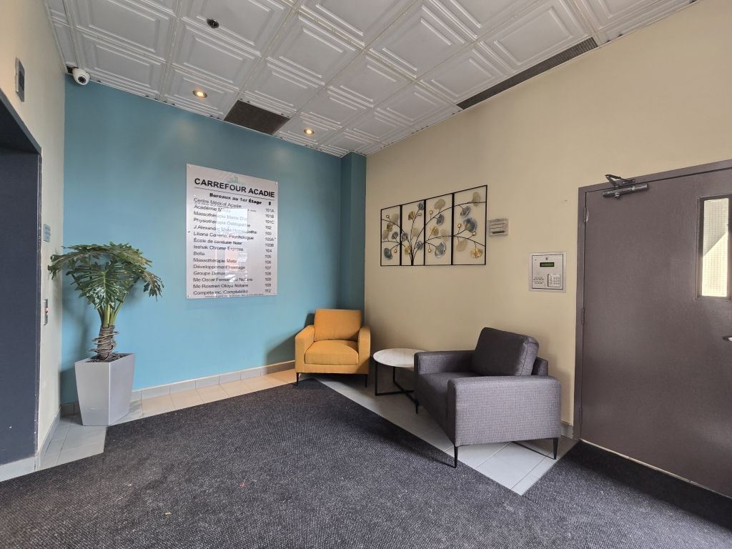 BUREAU  LOUER 485 PIEDS CARRS, ACADIE ET SAUV