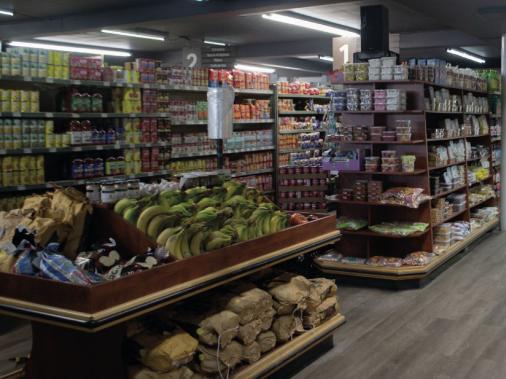 Well-established grocery store with a strong local clientele � Saint-Th�ophile