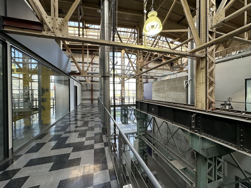 Technople Angus      2522 square feet