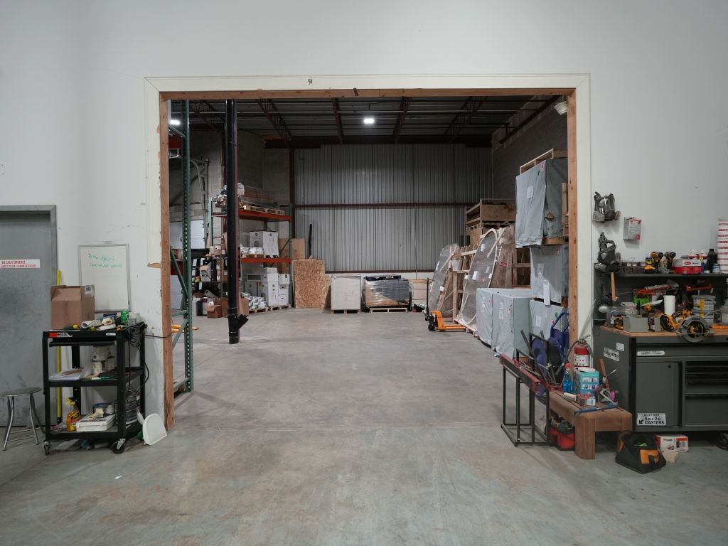 Entrep�t de 5 000 pieds carr�s � louer � Sous-location � Boucherville