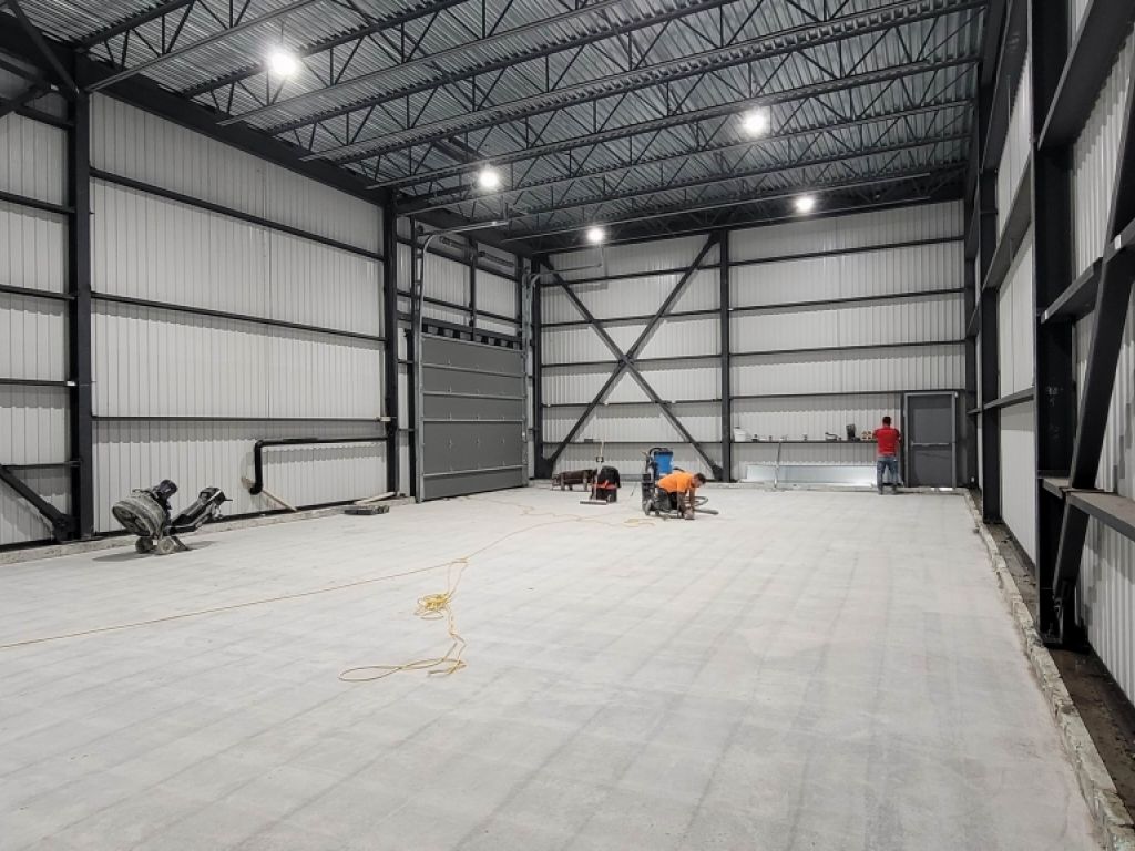 Industrial Building (Office and Warehouse) for Lease � St-Hubert