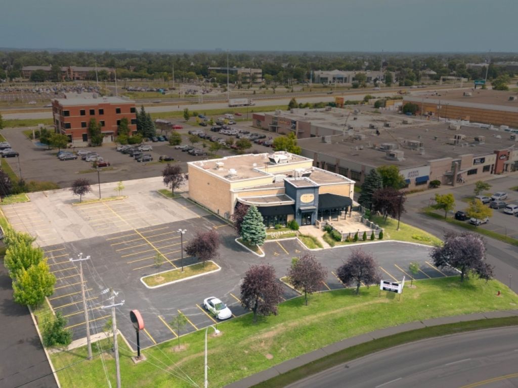 Office space for rent, 2,031 sq. ft. Boucherville.