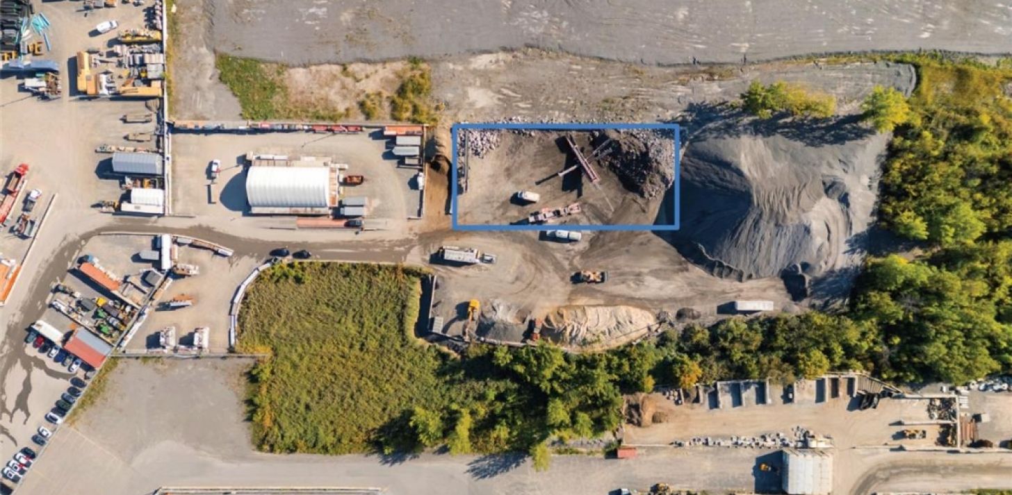 Terrain industriel &agrave; louer � 1362 Mont&eacute;e Masson, app. OP1, Laval (Duvernay) - &Agrave; louer