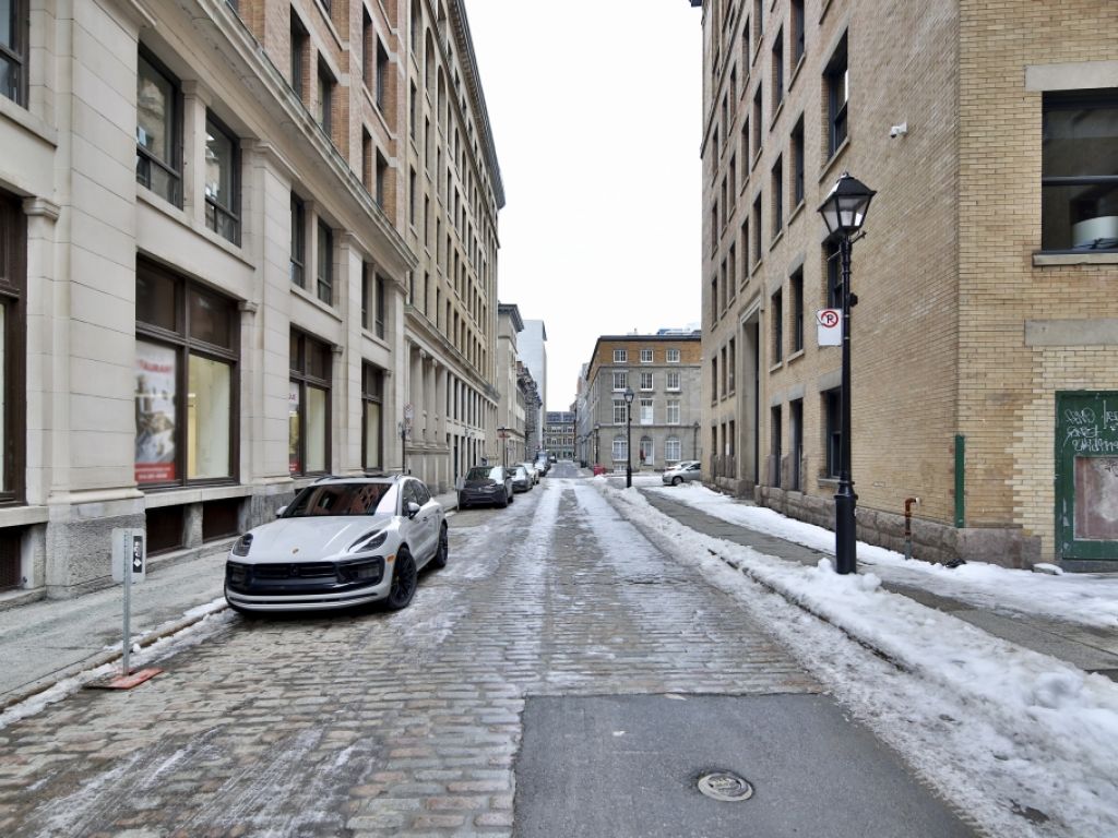 Commercial space in the Old Port of Montreal