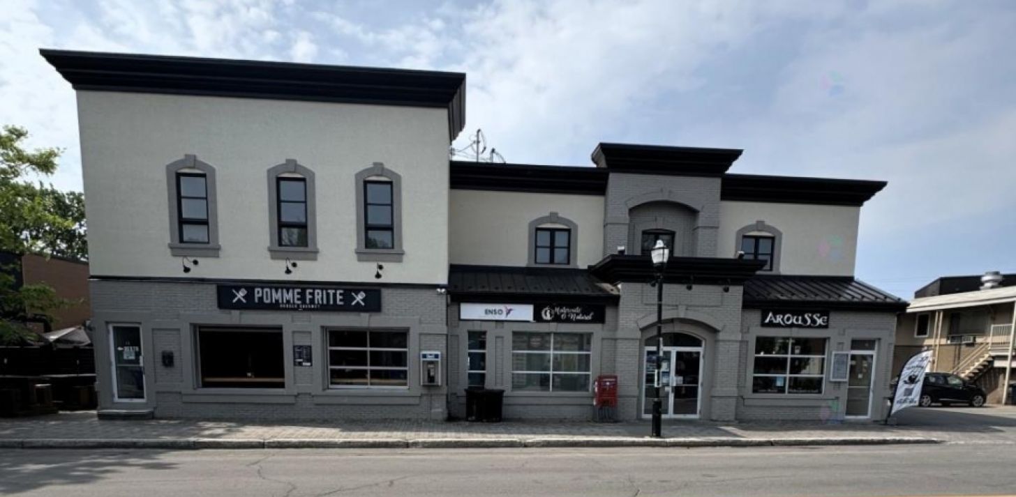 Bureau commercial situ&eacute; au 13 rue Blainville Ouest, Sainte-Th&eacute;r&egrave;se - Espace &agrave; louer
