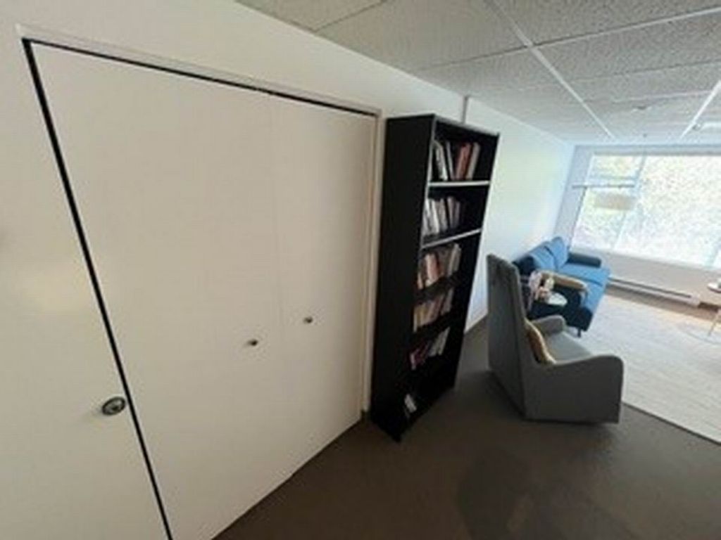 Office Space Perfect for Psychology Practice in Outremont