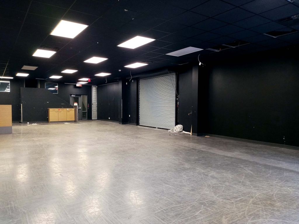 Turnkey commercial / office space on Saint-Hubert