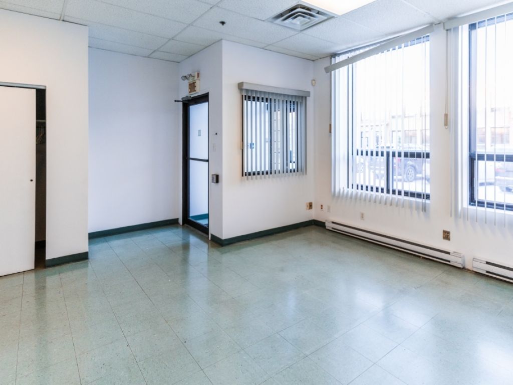 Espace industriel � louer � LaSalle, Montr�al