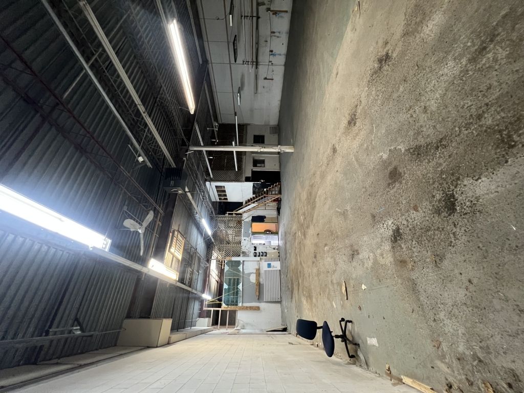 4,000 sq. ft. office + warehouse unit for rent, Place Nobel, Sainte-Julie