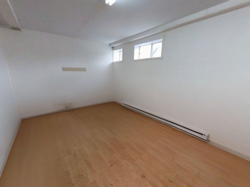 LOCAL 602 - LOCAL INDUSTRIEL � NEUVILLE