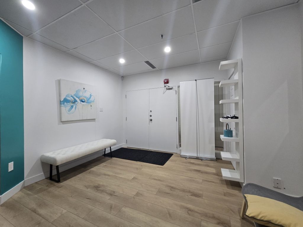 BUREAU  LOUER 485 PIEDS CARRS, ACADIE ET SAUV