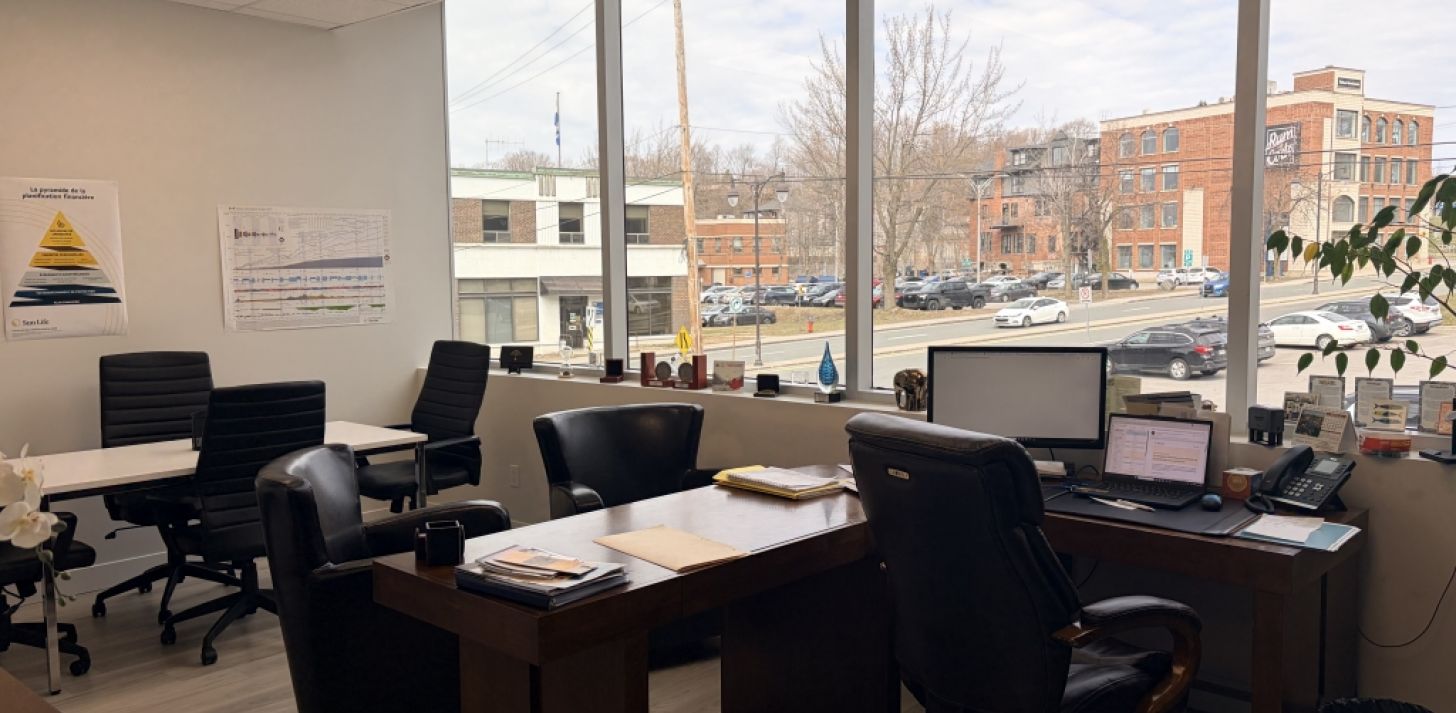 Office fon rent ins downtown Sahawinigan - For Rent