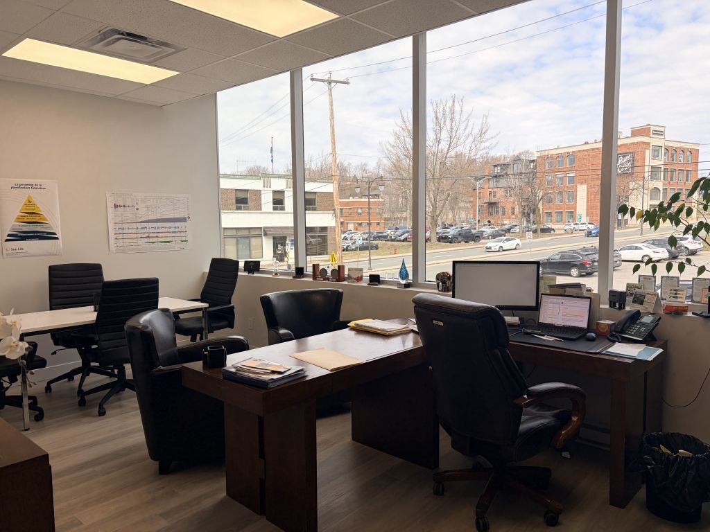 Office fon rent ins downtown Sahawinigan
