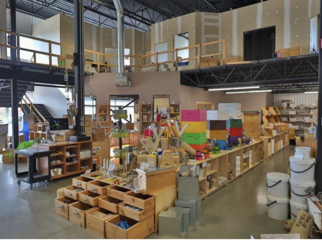 Great space Industrial and/or Commercial - Showroom - Office Space for Rent