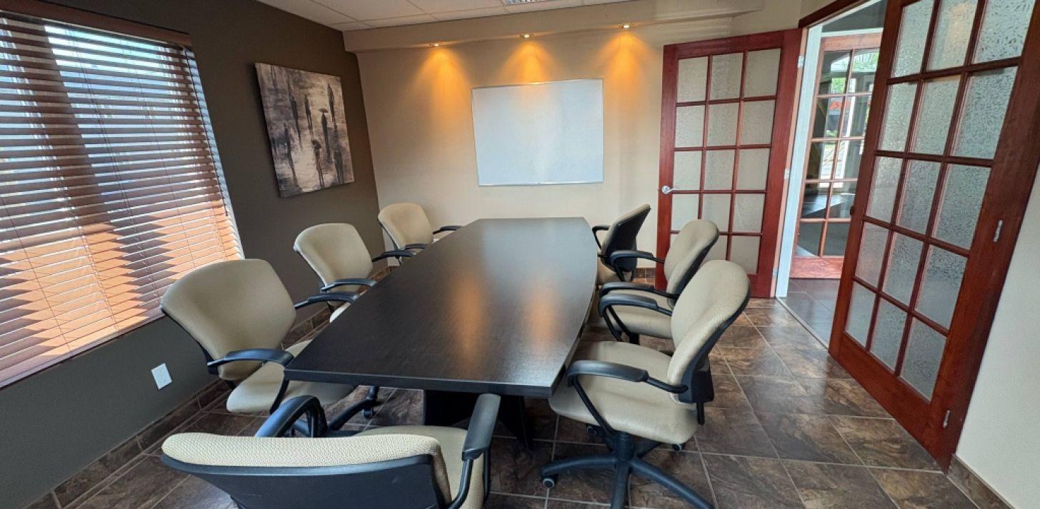 Bureaux à louer à Saint-Jérôme - Grand stationnement - TOUT INCLU - À louer