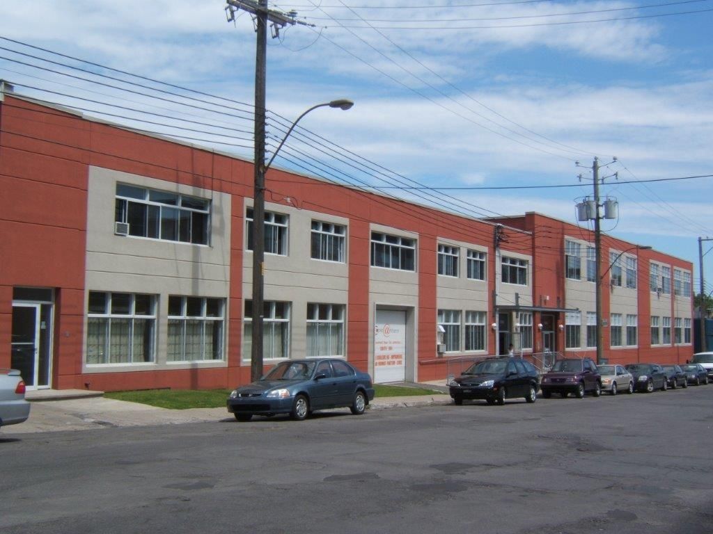 Commercial space for rent in Rosemont!